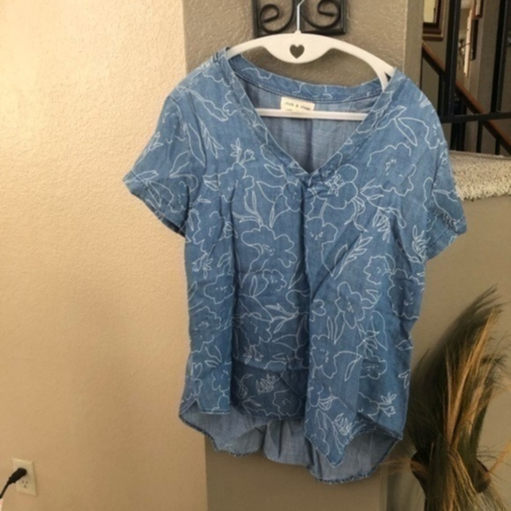 Cloth & Stone 100% Tencel Lycocell Floral V Neck Top Size Small